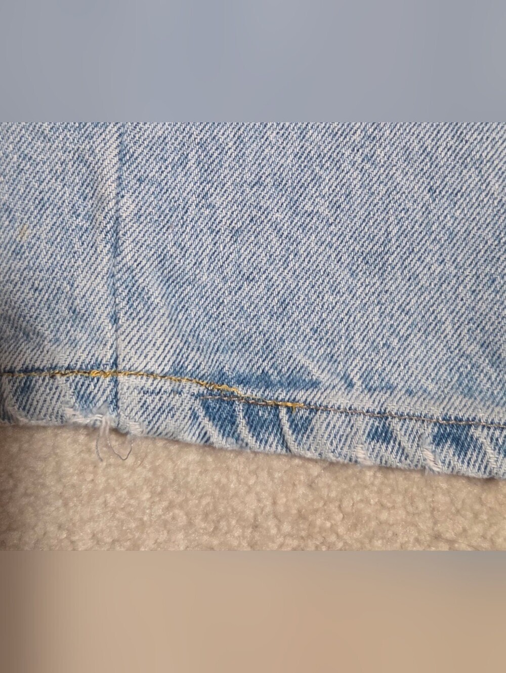 Vintage Guess Womens High Rise Light Wash Blue Mom Jeans Made In The USA Size 32 - Picture 3 of 10